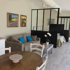 https://latelier-jonquerettes.fr-provencehotel.com